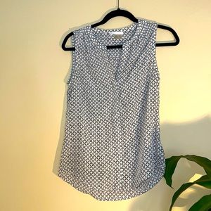 Dalia sleeveless summer work shirt size XS